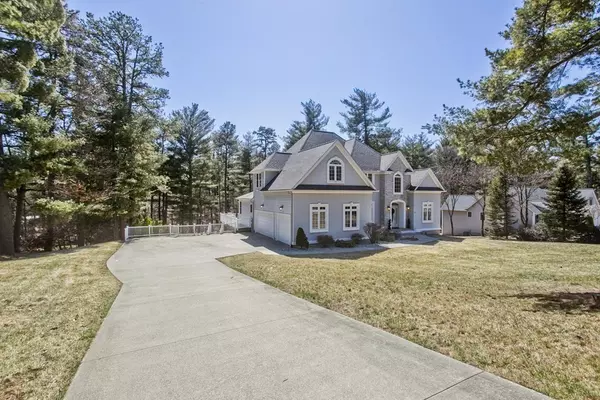 Southwick, MA 01077,7 Lauren Ln