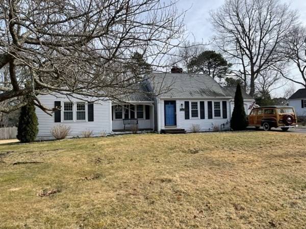 Yarmouth, MA 02664,27 Capt Chase Rd