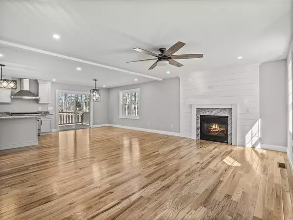 Mattapoisett, MA 02739,7 Chapel Rd