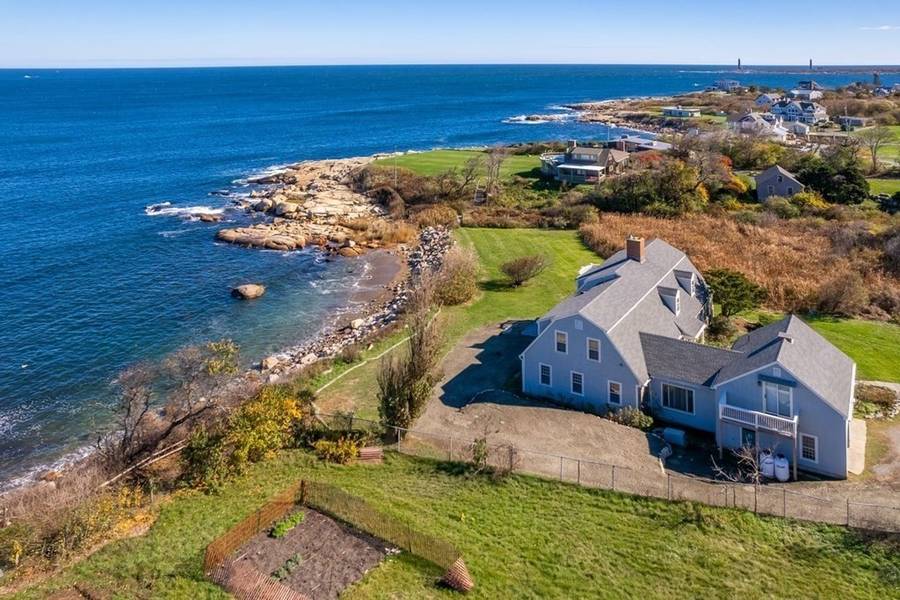 6 Driftwood Way, Rockport, MA 01966