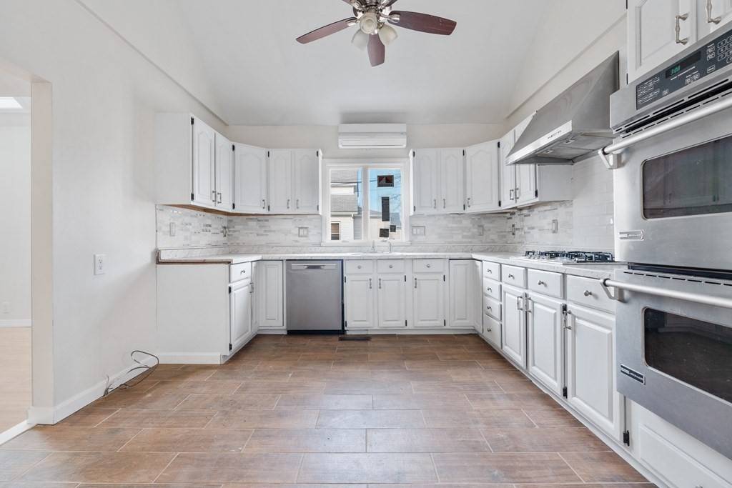 Dedham, MA 02136,9 Lakeside Avenue
