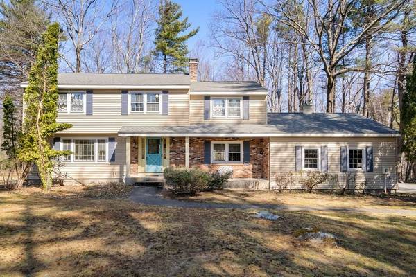 56 Brunnell Dr, Holden, MA 01520