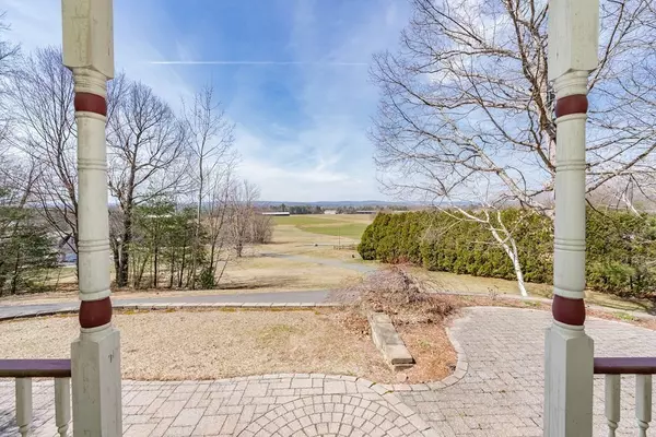 Southwick, MA 01077,46 North Longyard