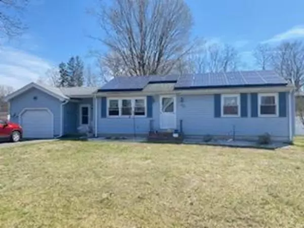 97 Buckingham Ave, West Springfield, MA 01089