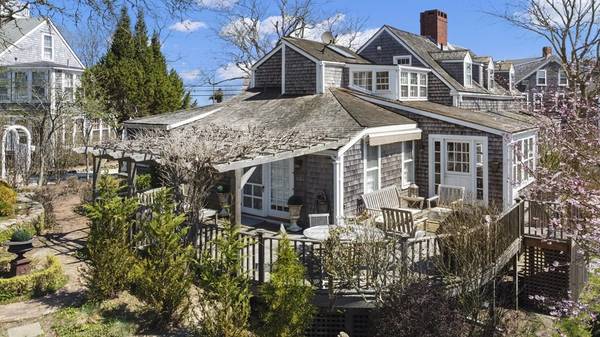 86 Centre Street, Nantucket, MA 02554