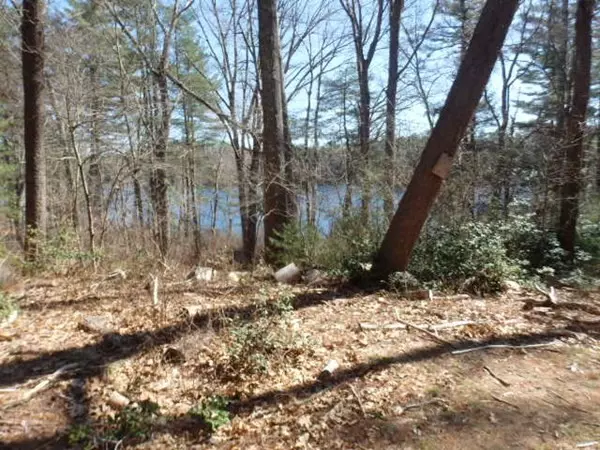 Hanson, MA 02341,590 Indian Head St