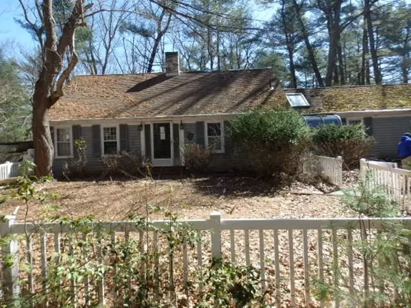 Hanson, MA 02341,590 Indian Head St