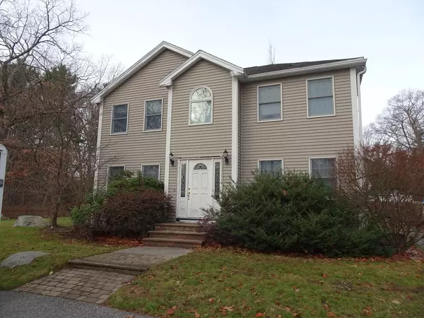 107 Glen Rd, Wilmington, MA 01887