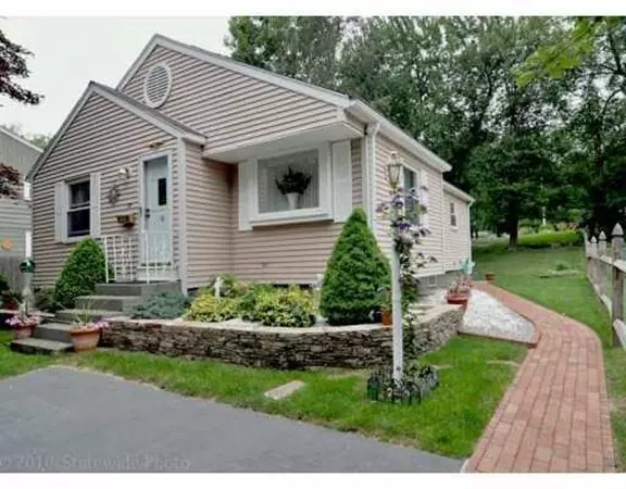 18 Brown Avenue, North Providence, RI 02911