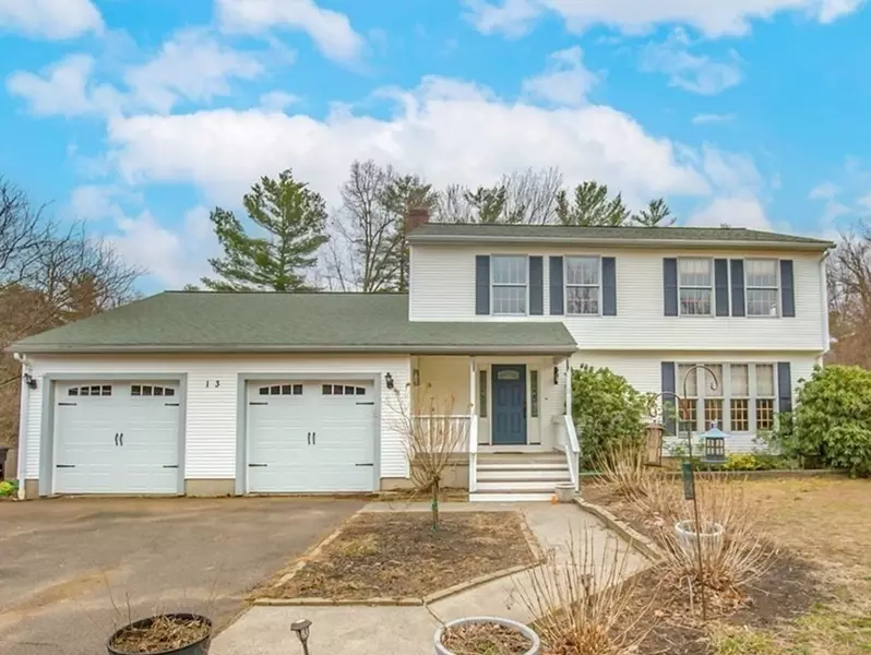 13 Great Brook Dr, Southwick, MA 01077