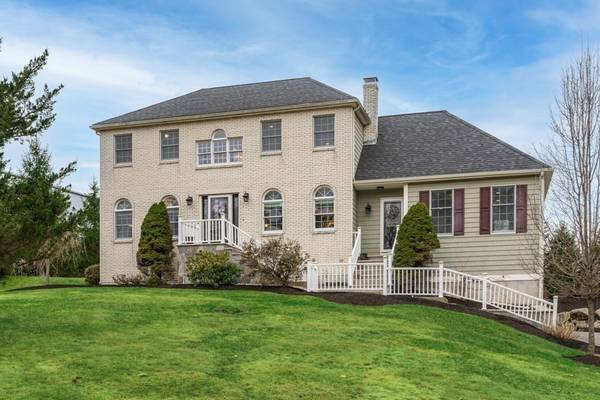 16 Dixey Dr, Middleton, MA 01949