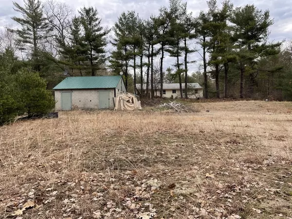Wilbraham, MA 01095,675 Tinkham Rd