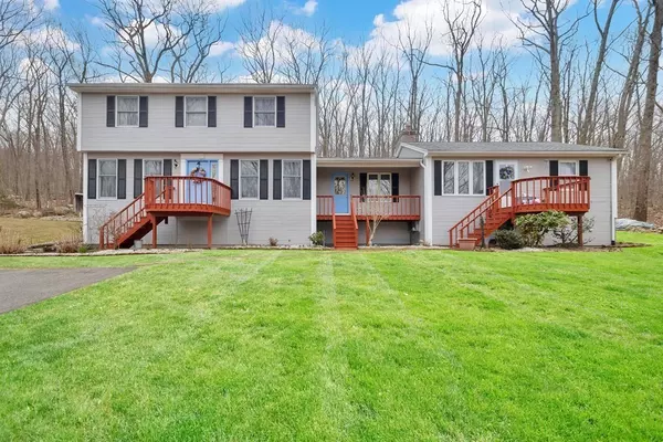 140 N Monson Rd, Hampden, MA 01036