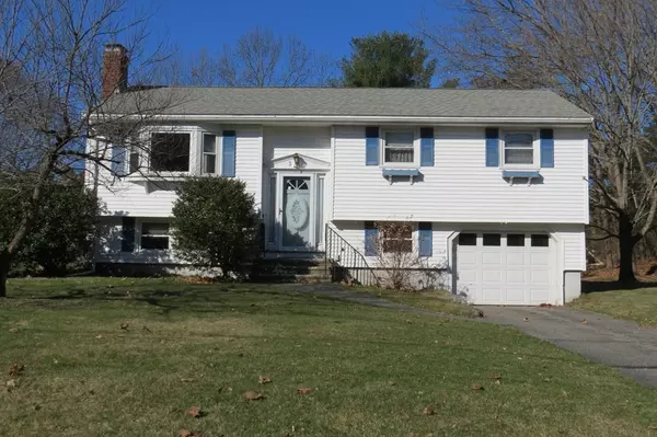 3 Carmel Dr, Billerica, MA 01862