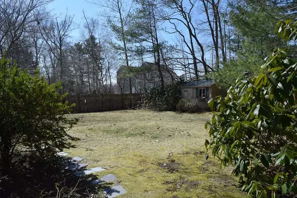 Abington, MA 02351,207 Colonial Road
