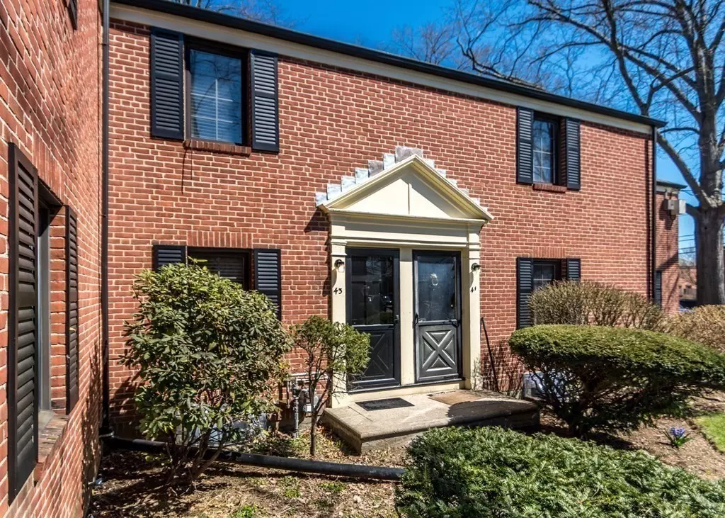 Watertown, MA 02472,43 Pierce Road #43