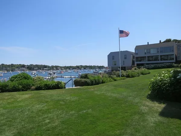 Marblehead, MA 01945,58 Brackett Place #A