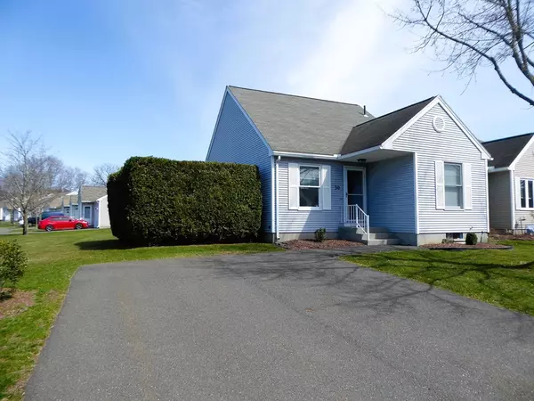 South Hadley, MA 01075,30 Alvord Place #30