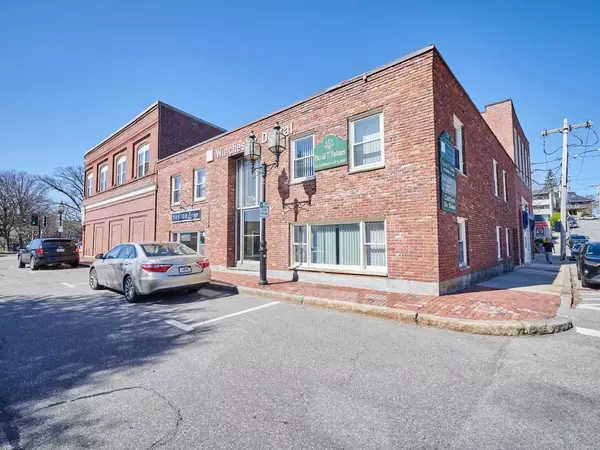 576 Main Street #1, Winchester, MA 01890