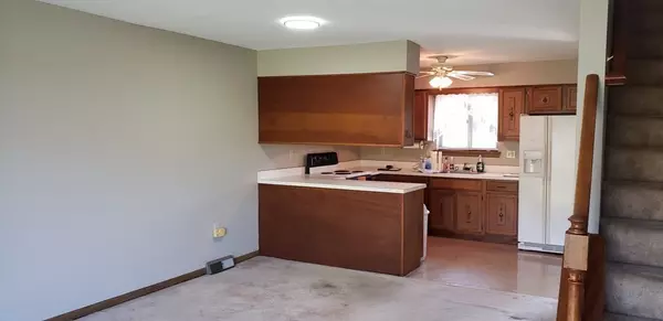 Agawam, MA 01001,19 Beekman Dr #19