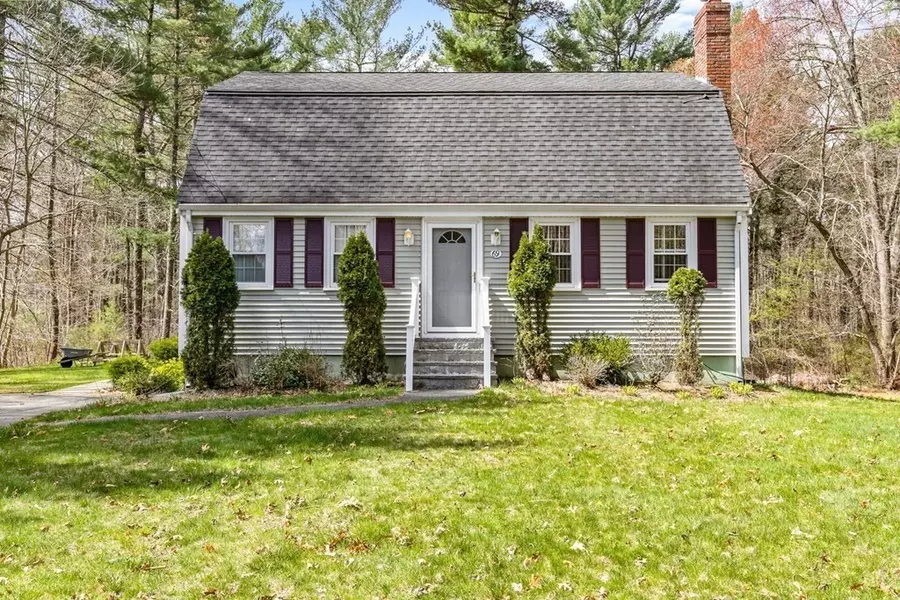 69 Columbus Ave, West Bridgewater, MA 02379