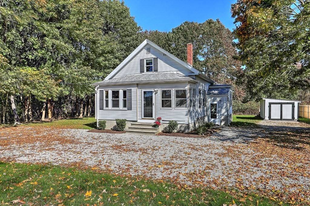 1 Old Fall River Rd, Swansea, MA 02777