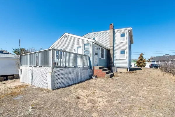 Newburyport, MA 01950,6 Julia St