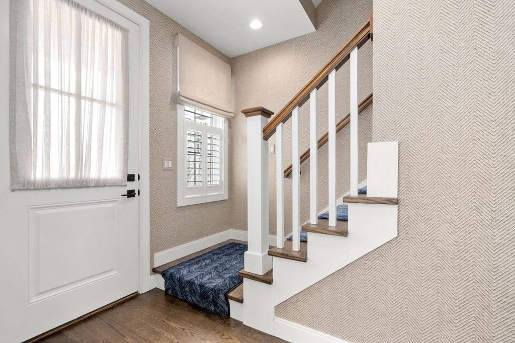 Needham, MA 02492,251 Garden St #251
