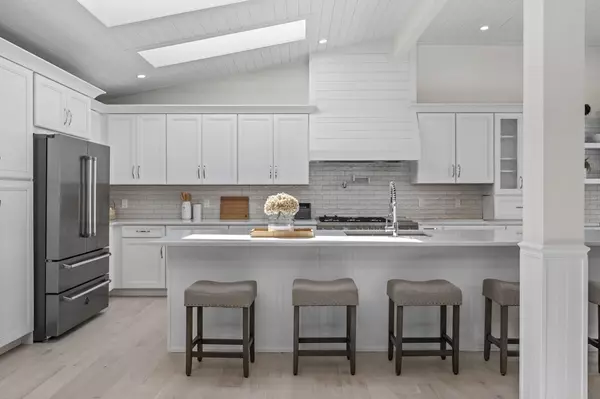 Marblehead, MA 01945,14 Colgate Road
