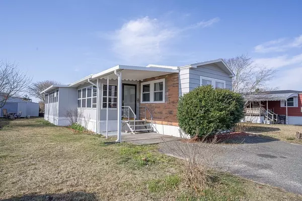 Wareham, MA 02538,9 Madeline St