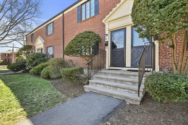 Watertown, MA 02472,38 Grant Ave #38