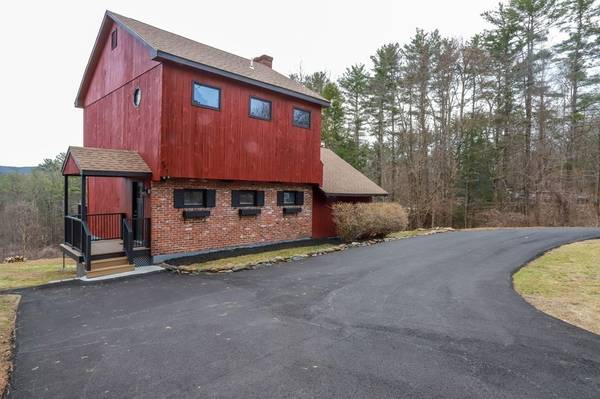 887 N Orange Rd, Athol, MA 01331