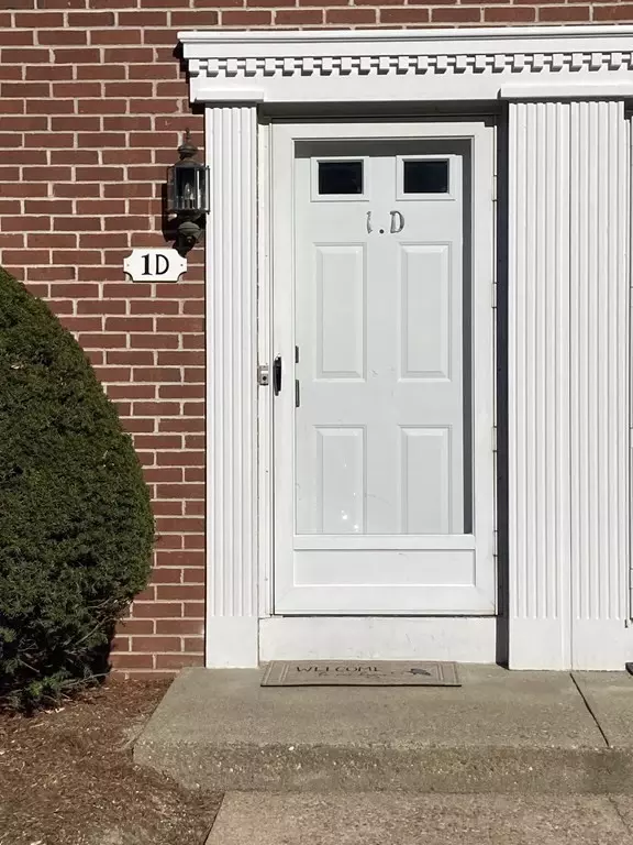 Agawam, MA 01001,1 Mansion Woods Dr. #D