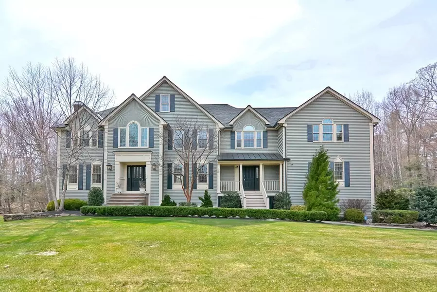 11 Ashford Ln, Andover, MA 01810