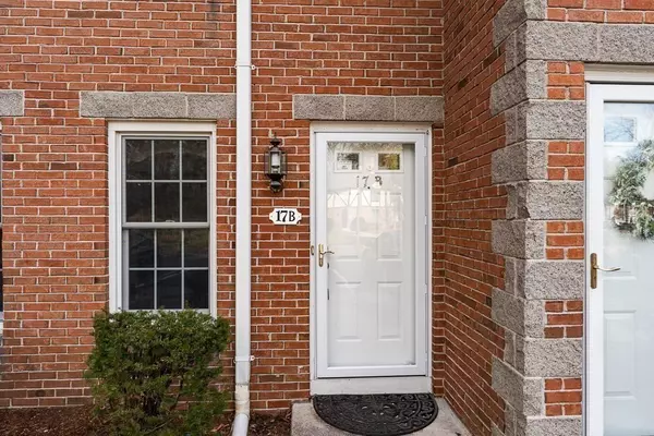 Agawam, MA 01001,17B Mansion Woods Drive #B