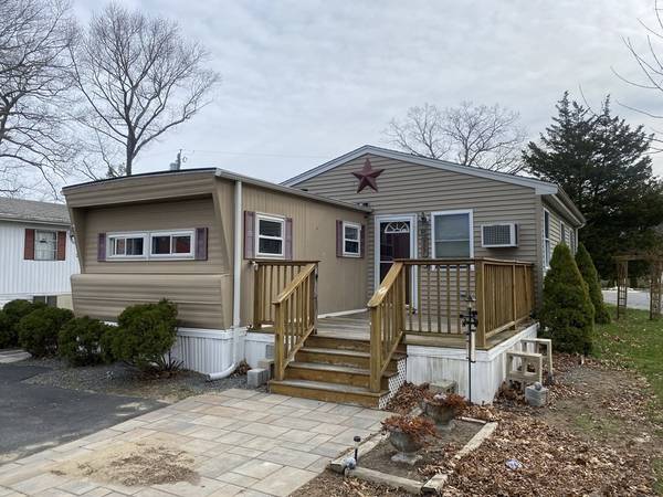 227 Lothrop Street, Taunton, MA 02780