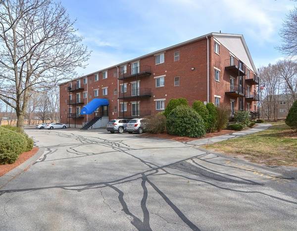 1508 Gorham St #101, Lowell, MA 01852