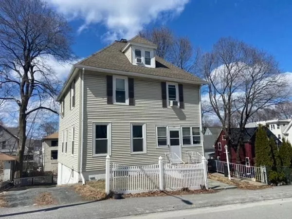 35 Uxbridge St, Worcester, MA 01603