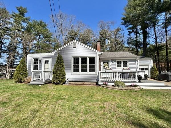 8 Randall Rd, Kingston, MA 02364