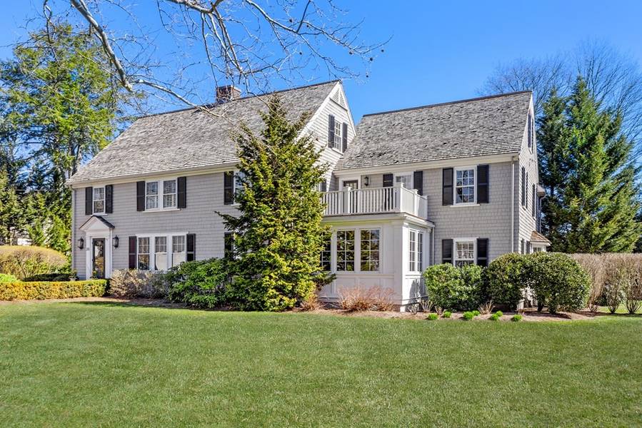 20 Middle St, Hingham, MA 02043