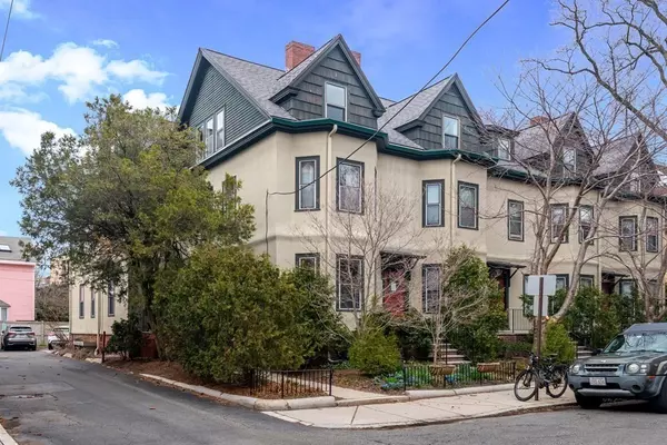 49 Langdon #3, Cambridge, MA 02138