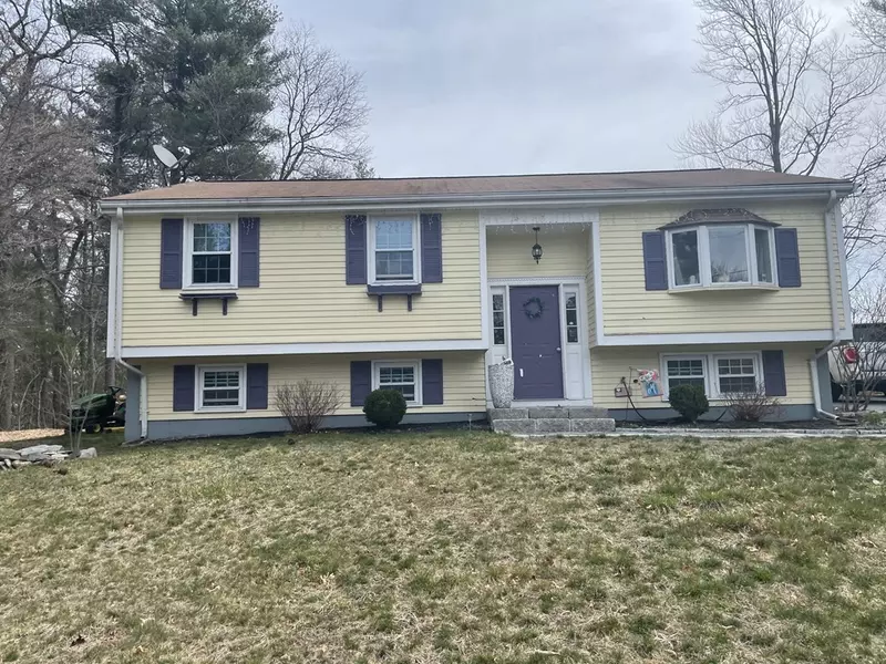 17 Steven St, Hanson, MA 02341