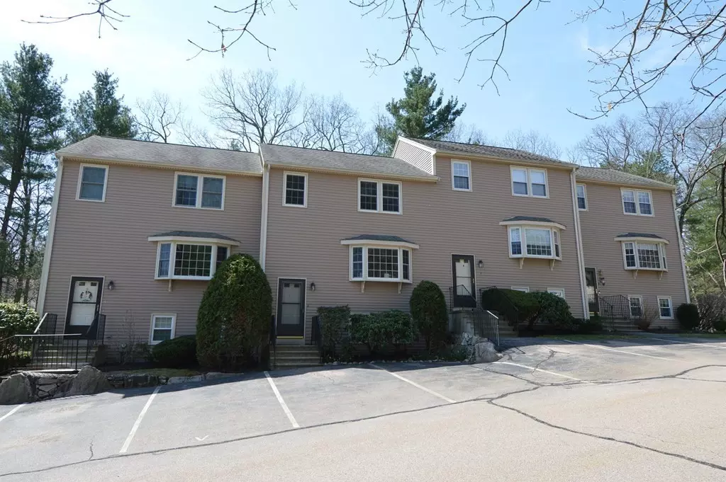 Millis, MA 02054,6 Pine View #6