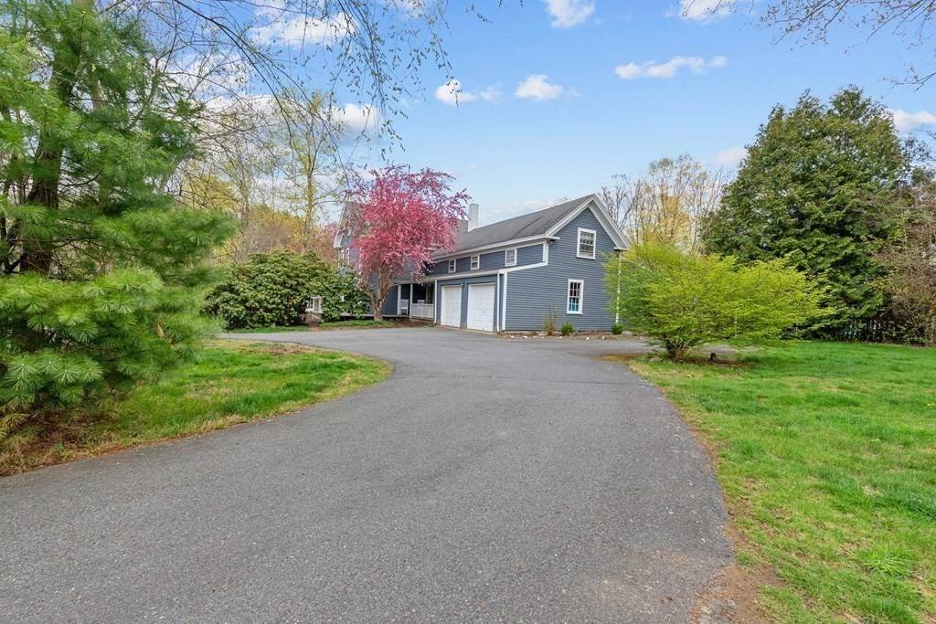 Medfield, MA 02052,74 Granite St