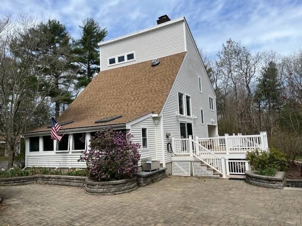 262 Old Center St, Middleboro, MA 02346