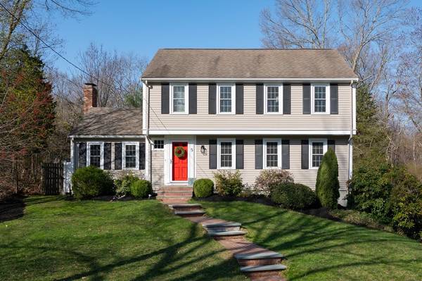 5 Chatham Cir,  Hingham,  MA 02043