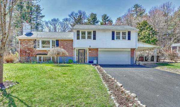 11 Cedar Lane, Medfield, MA 02052