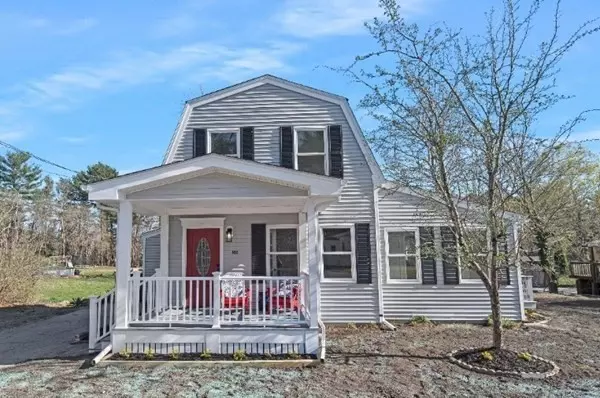 182 South St, Hanson, MA 02341