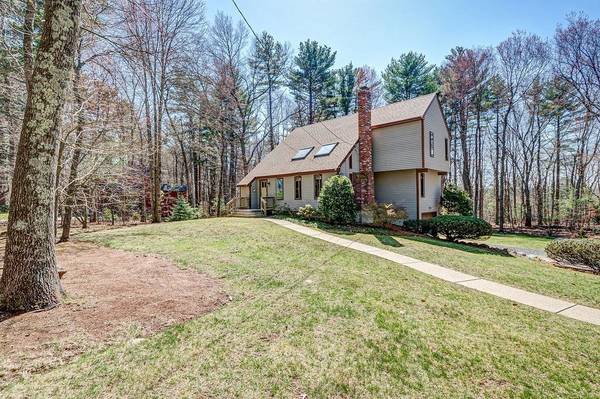 199 Saddle Hill Rd, Hopkinton, MA 01748