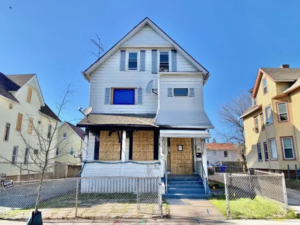 38 Acushnet Ave, Springfield, MA 01105